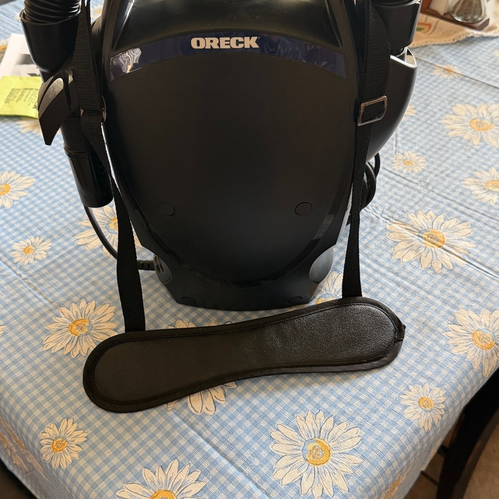 EUC~Oreck Black Handheld Vacuum W/Attachments/Filter Bag & Instruction Manual - Picture 9 of 14
